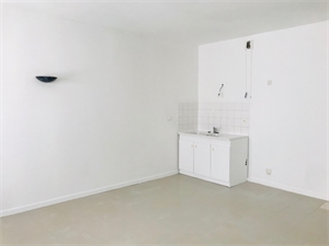 appartement à la location -   25000  BESANCON, surface 43 m2 location appartement - APR705581